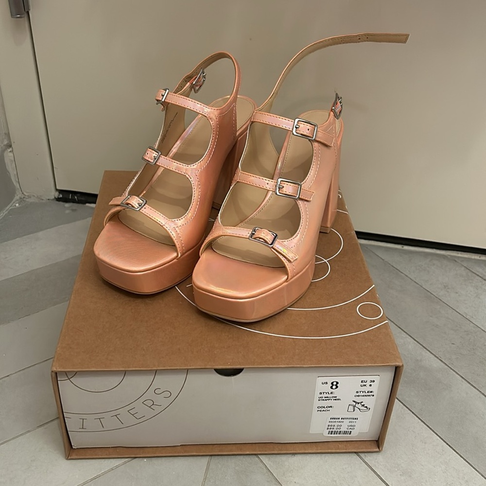 Platform Sandals - Picture 2 of 6